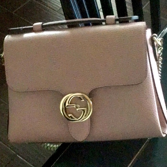 GUCCi Interlocking shoulder bag - Picture 1 of 5